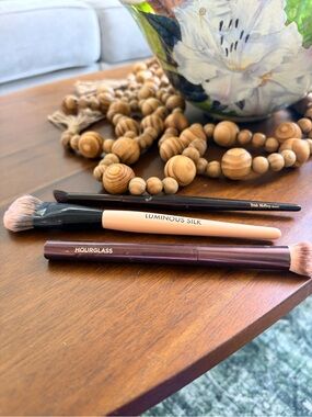 Hourglass, Armani and Trish McEvoy brush set